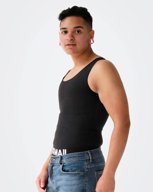 Black tank binder on model