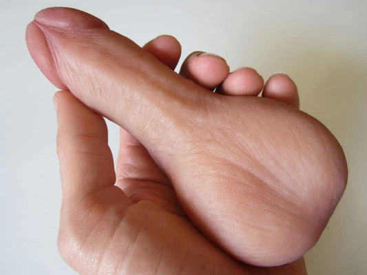 The Ezp packer hold in a hand