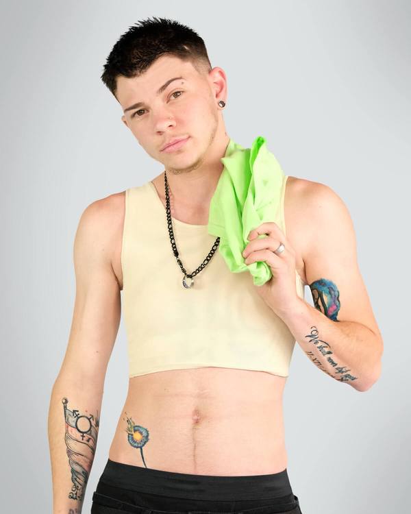 Model wearing yellow tritop binder